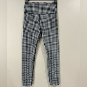 Lou and Grey leggings size small New condition